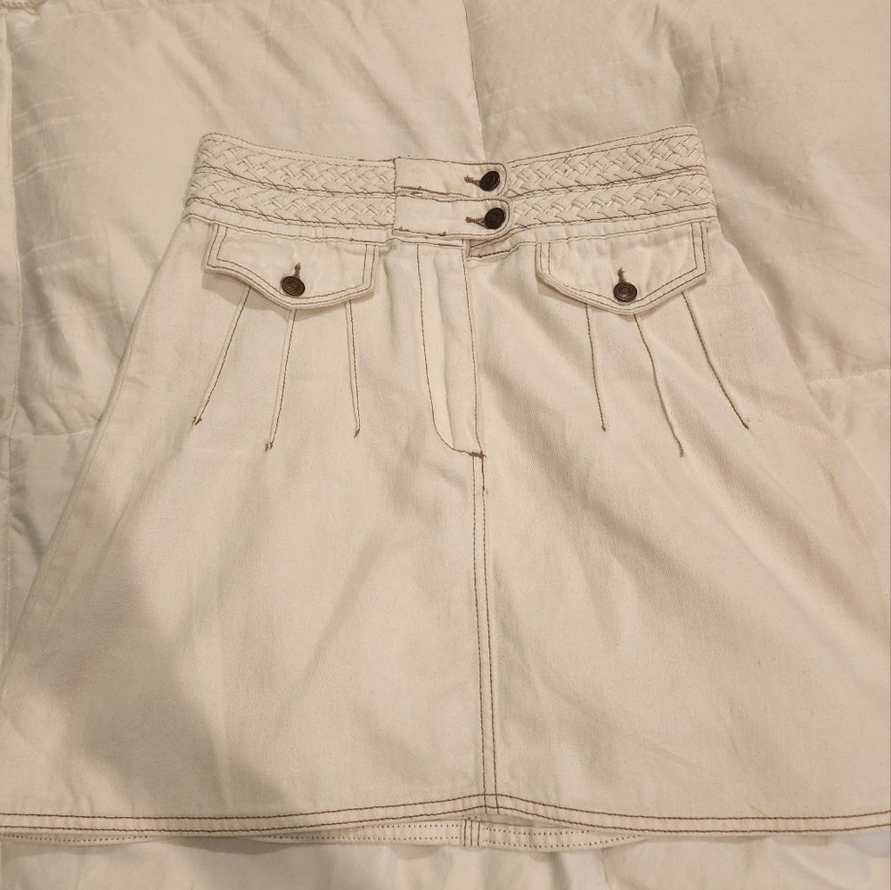 Free people white skirt . Sz 0.. very good condition